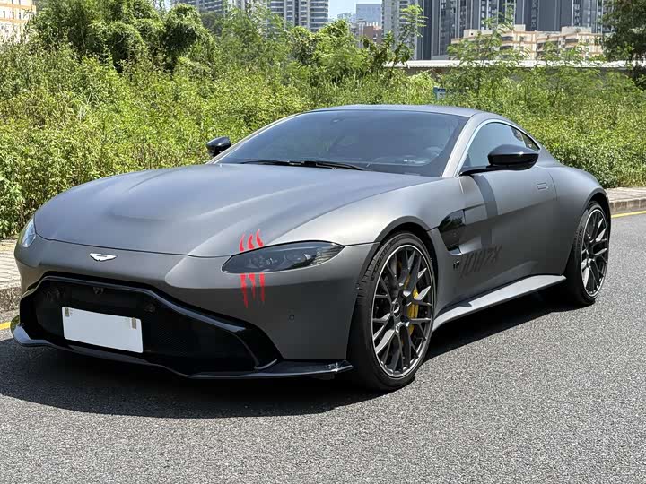 Aston Martin V8 Vantage 2018 4.0T V8 Coupe