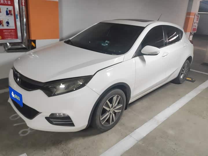 Changan Eado XT 2016 1.6L МКПП jun ku xing