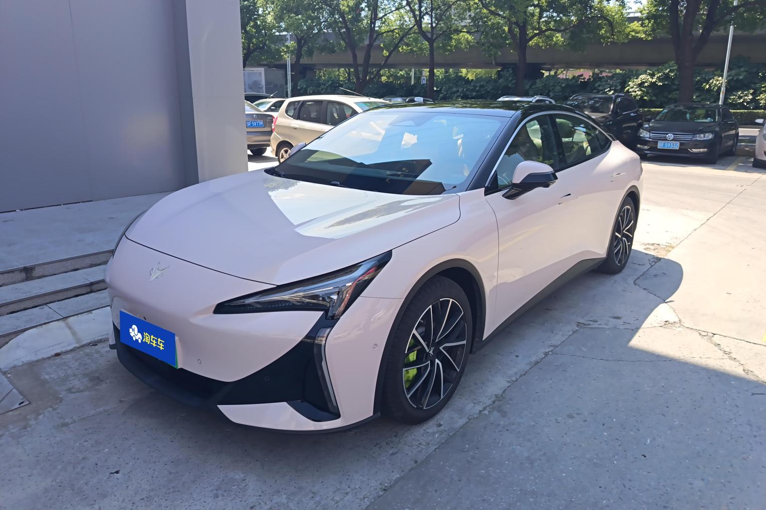 ARCFOX ji hu a er fa S5 2024 560MAX 185kW