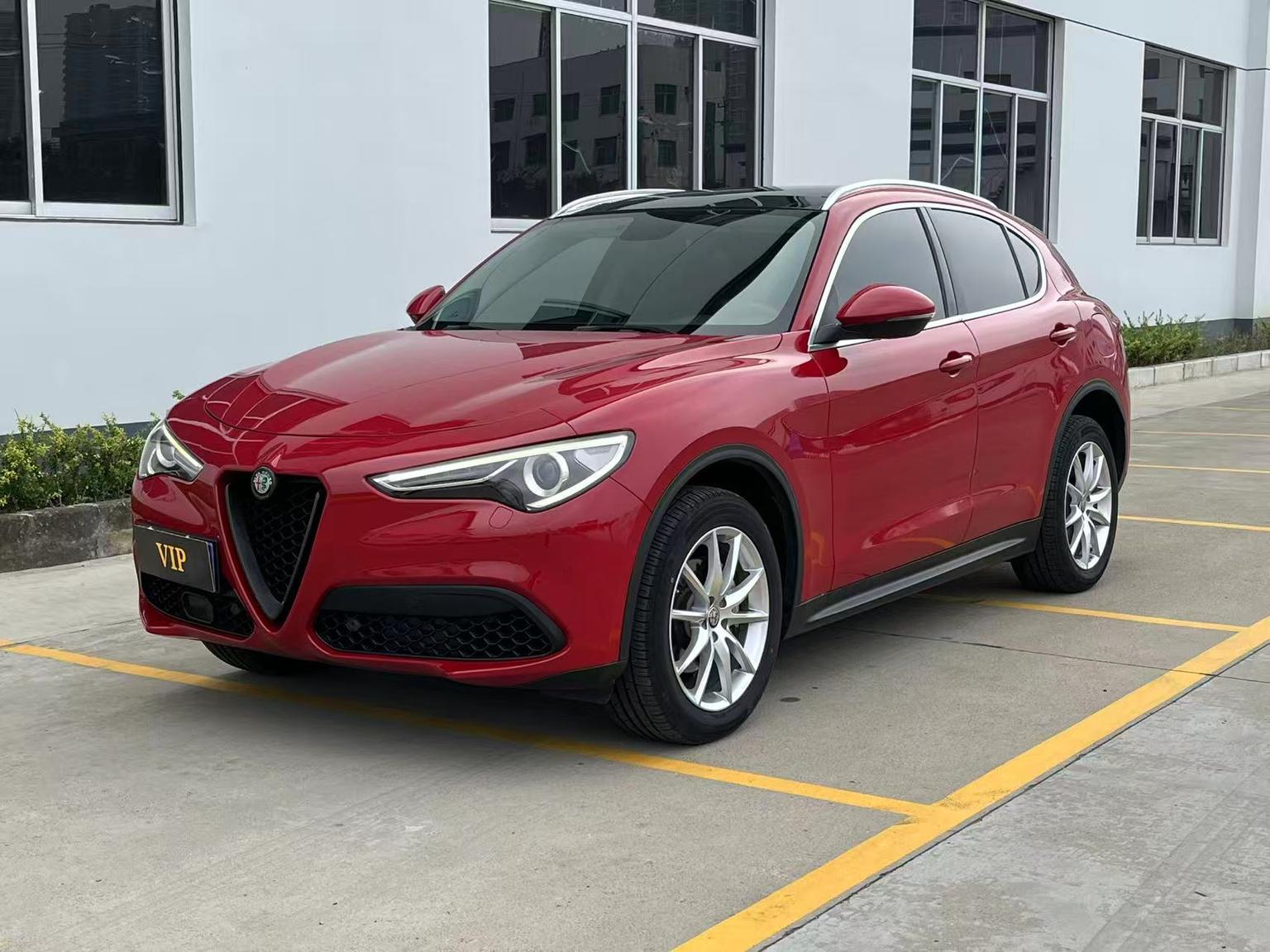 Alfa Romeo Stelvio 2017 2.0T 200HP Luxury