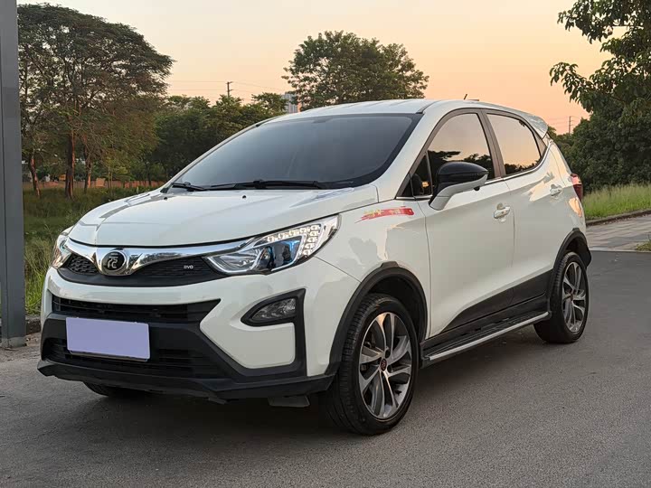 BYD Yuan 2016 1.5L АКПП Люкс