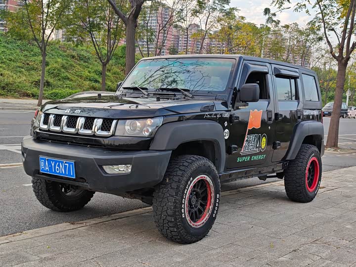 BAIC Off-road BJ40 2016 40L 2.0T МКПП AWD Premium ban