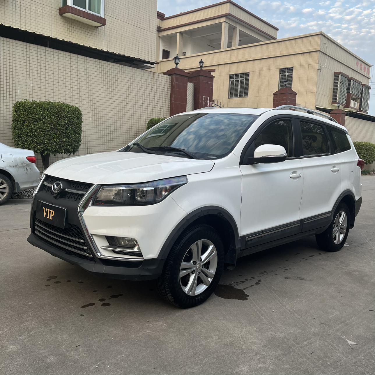 BAIC Huansu S3 2016 S3 L 1.5L МКПП Премиум