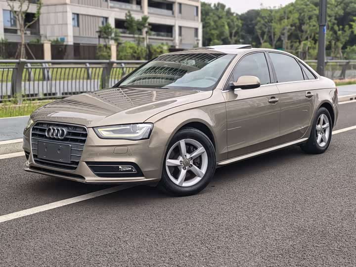 Audi A4L 2013 35 TFSI АКПП biao zhun xing
