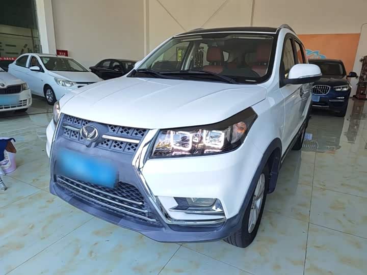 BAIC Huansu S3 2016 S3L 1.5L МКПП Премиум