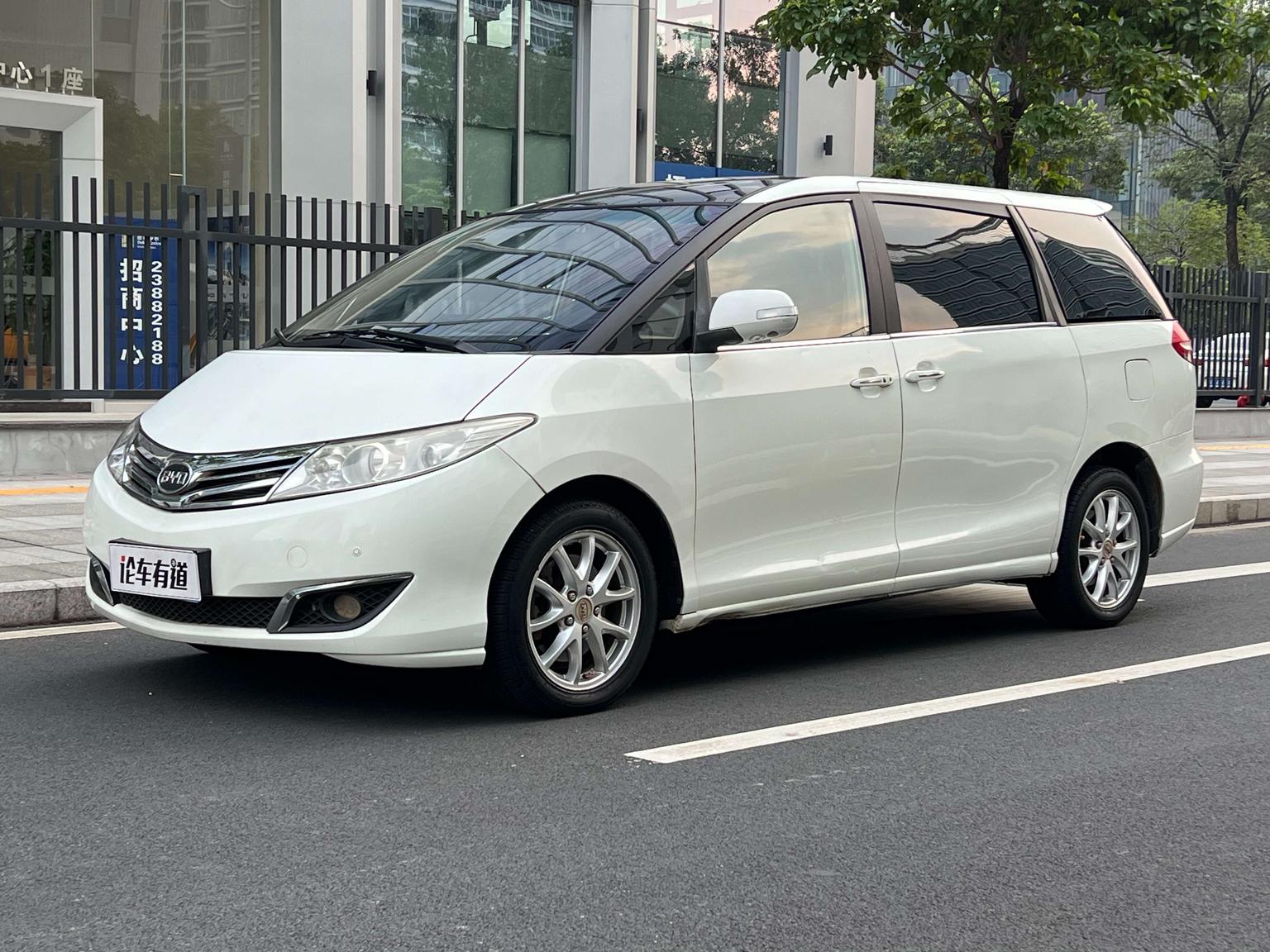 BYD M6 2015 2.4L АКПП Люкс