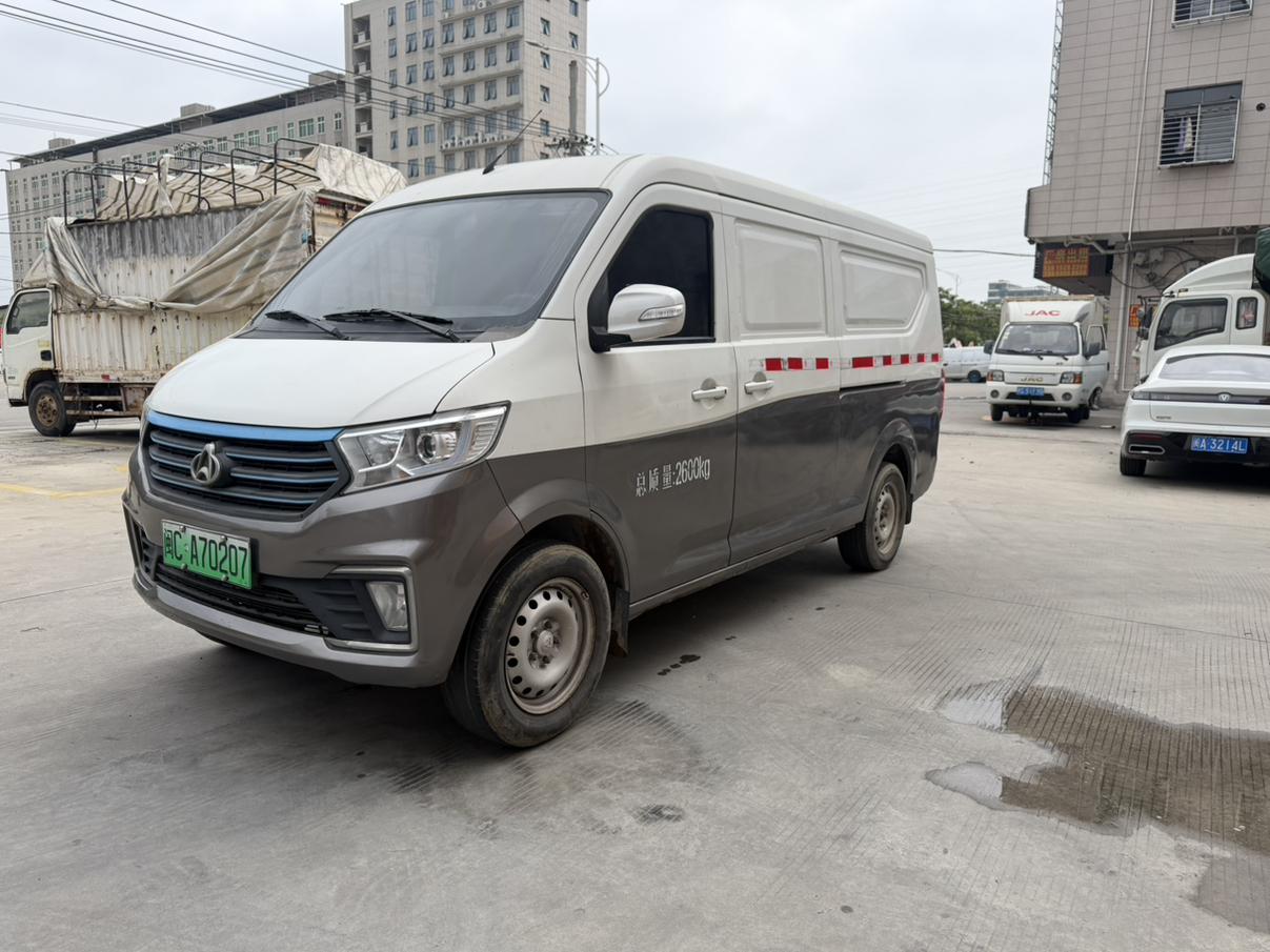 Changan Kuayue kua yue xing V5 EV 2022 wan yu 2 seats xiang shi che hui chuan xi tong