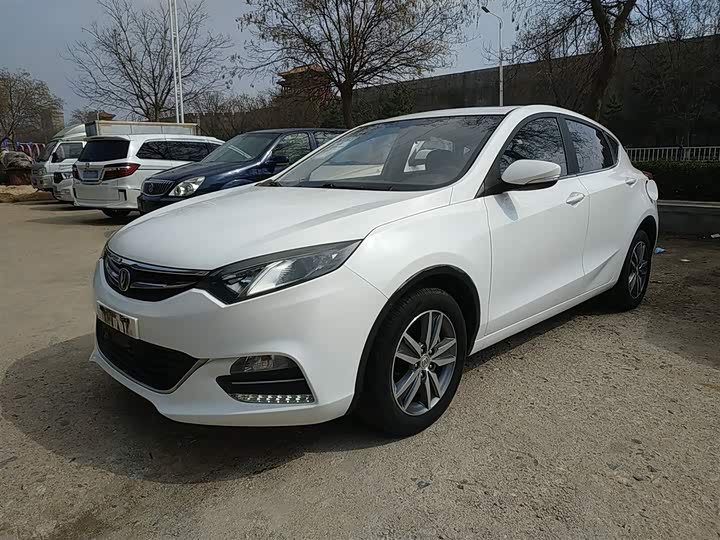 Changan Eado XT 2015 1.6L МКПП jun ku xing guo V