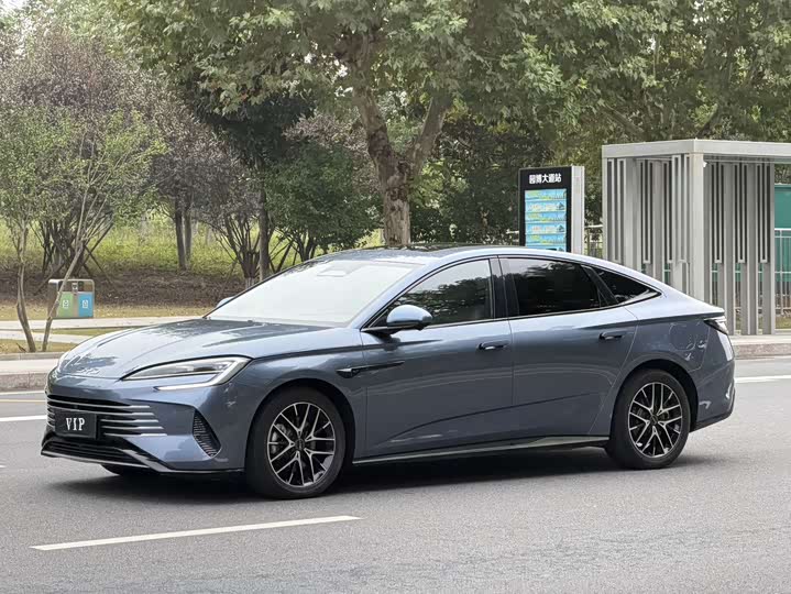 BYD Seal 07 DM-i 2025 zhi jia ban DM-i 1.5L 125km Люкс