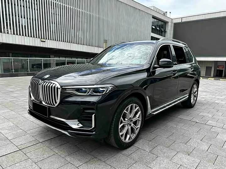 BMW X7 2021 xDrive40i zun xiang xing hao hua tao zhuang