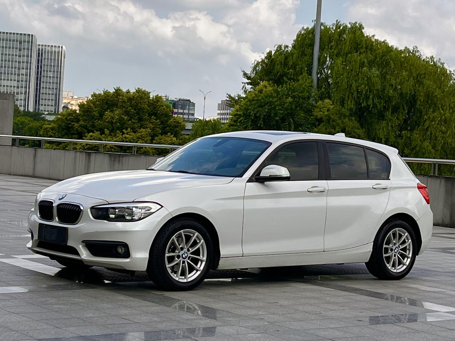 BMW 1 Series 2016 118i Leading