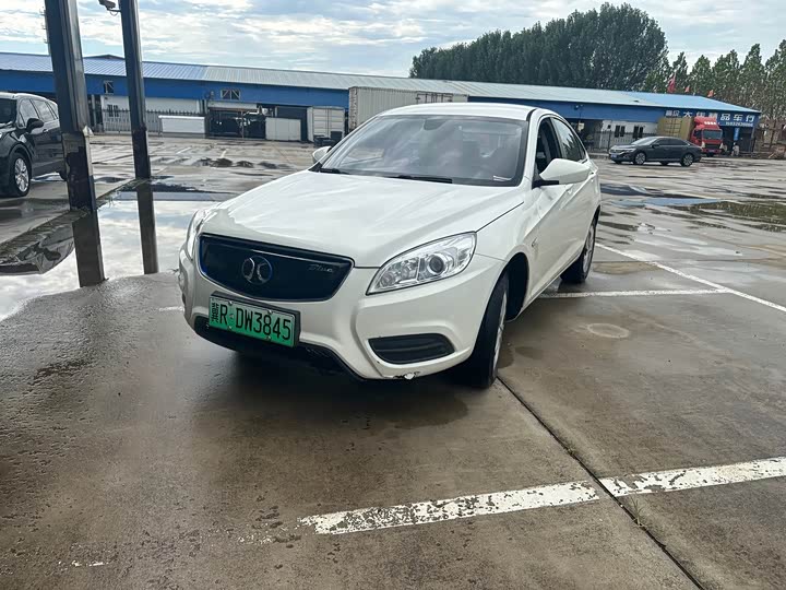 BAIC EV EU 2018 EU kuai huan le tu ban