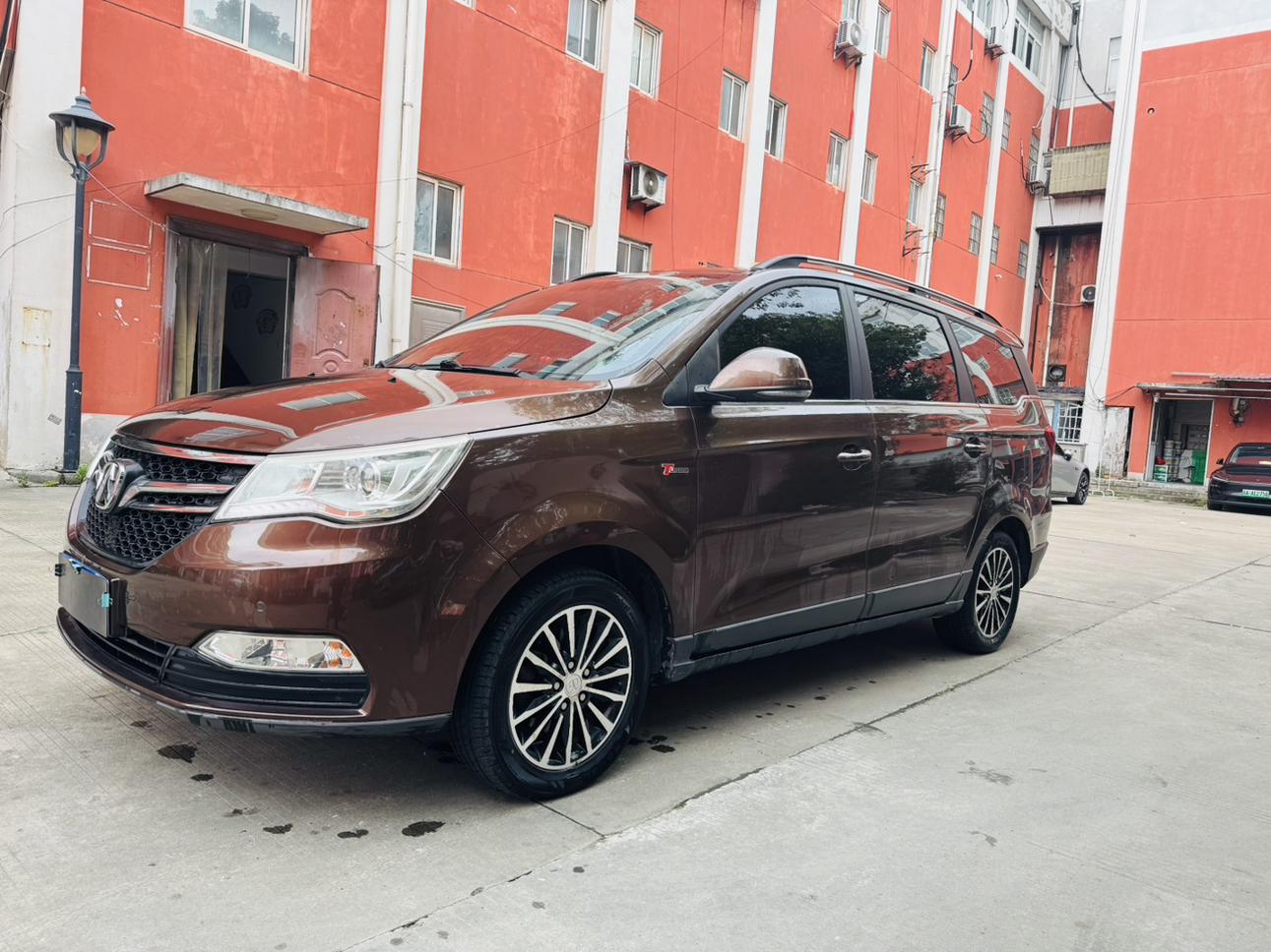 BAIC Weiwang M50F 2017 1.3T Комфорт