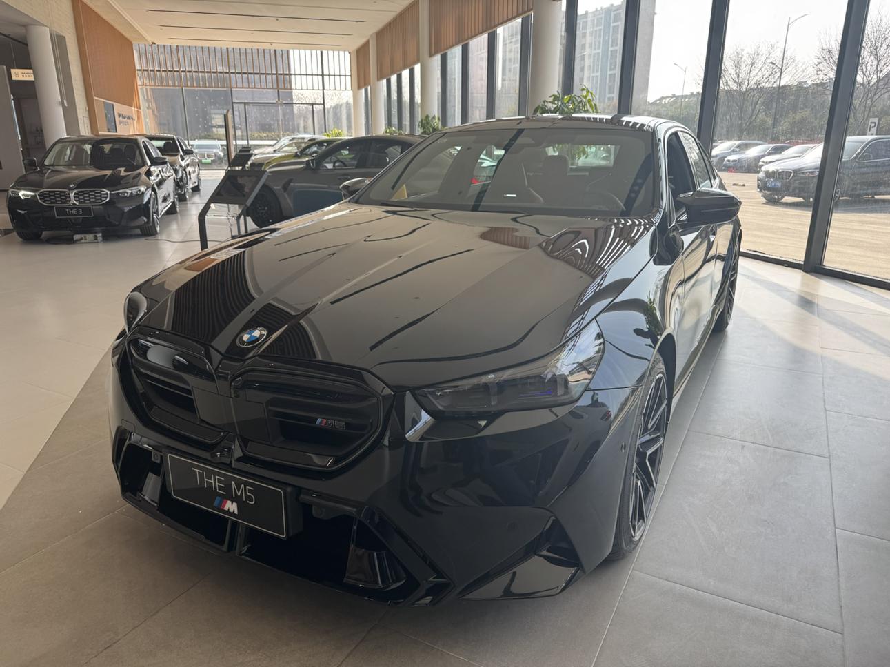 BMW M5 PHEV 2025 M5