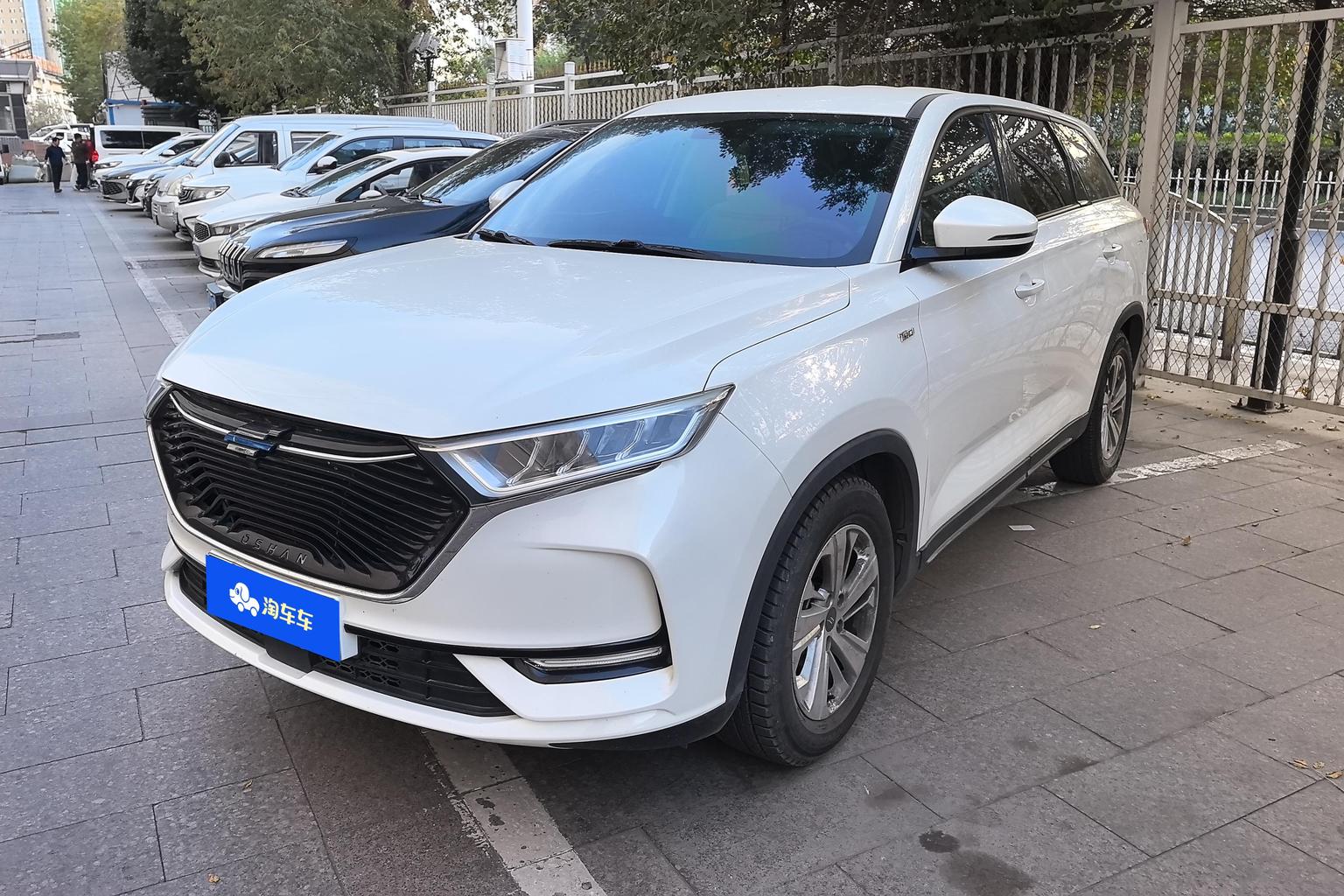Changan Oshan X7 2020 1.5T МКПП Elite