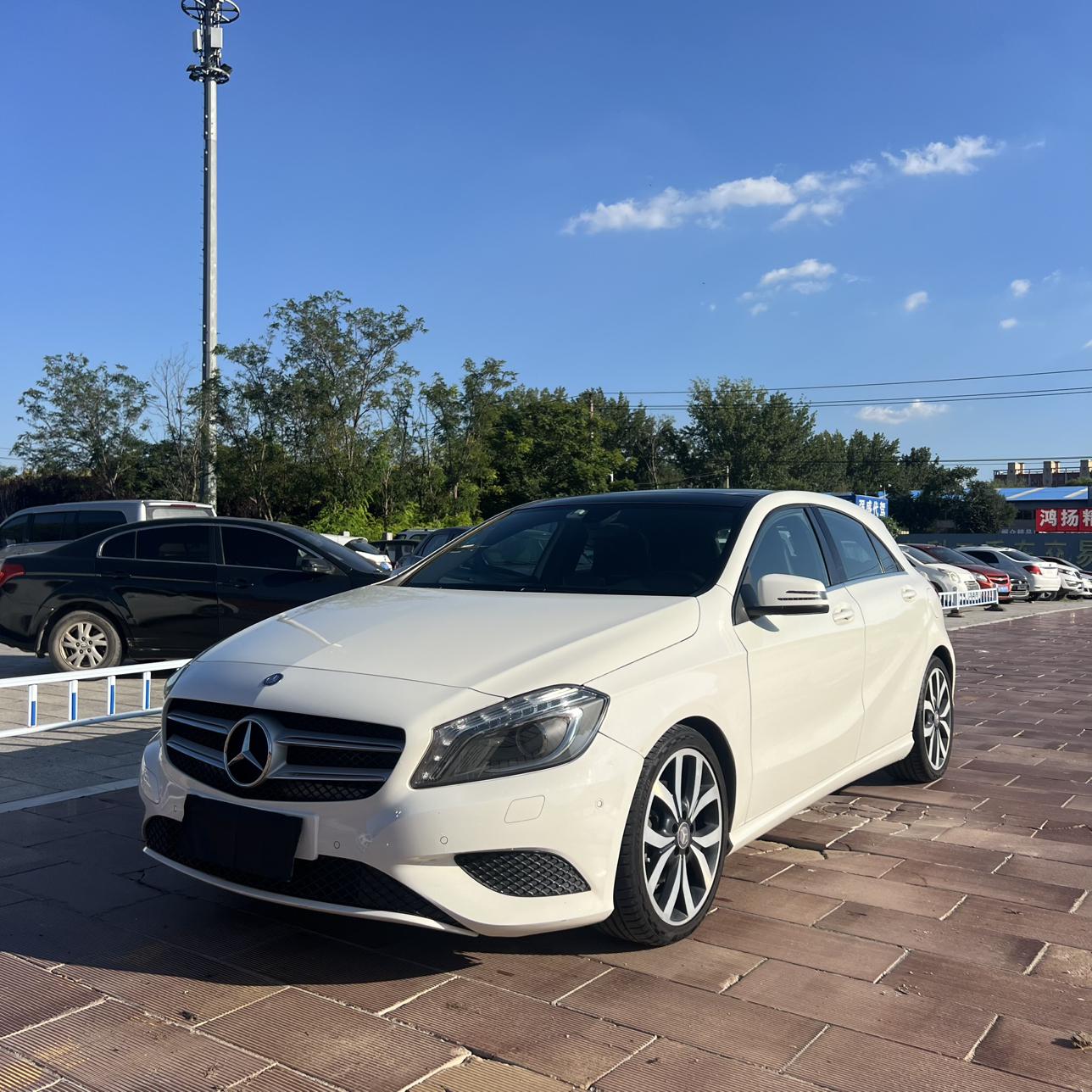 Mercedes-Benz A-Class 2015 A 200 Sport