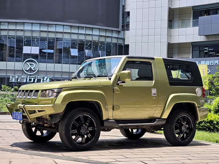 BAIC Off-road BJ40 2014 2.4L МКПП chuan yue ban