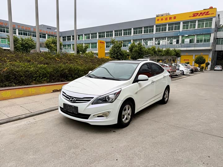 Hyundai Solaris 2014 1.4L АКПП Leading GLX