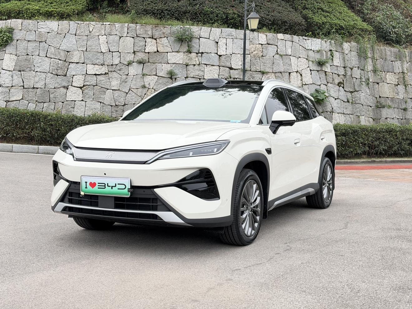 BYD Song Ultra EV 2026 605KM chao yue xing