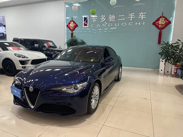 Alfa Romeo Giulia 2017 2.0T 200HP jing ying ban
