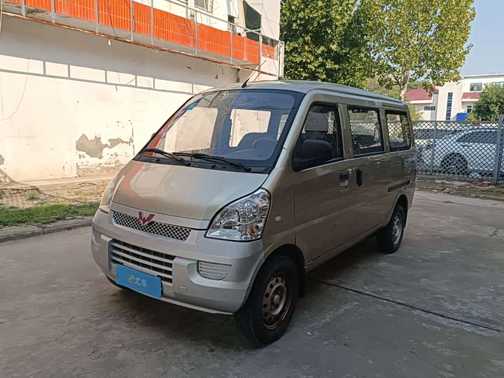 Wuling Rongguang 2011 1.2L ji ben xing