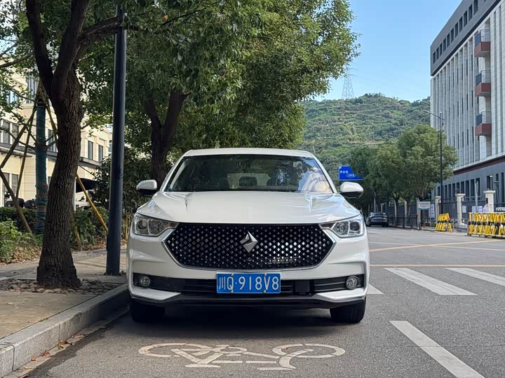 Baojun RC-6 2019 1.5T CVT 24 xiao shi zai xian Elite