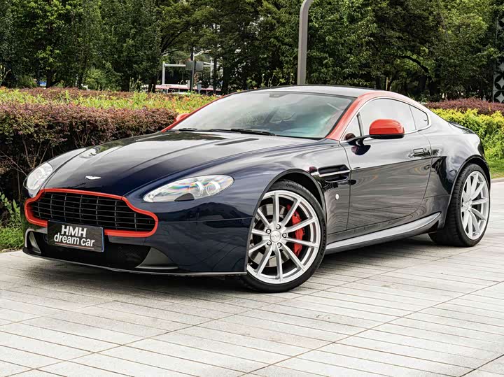 Aston Martin V8 Vantage 2015 4.7L Coupe