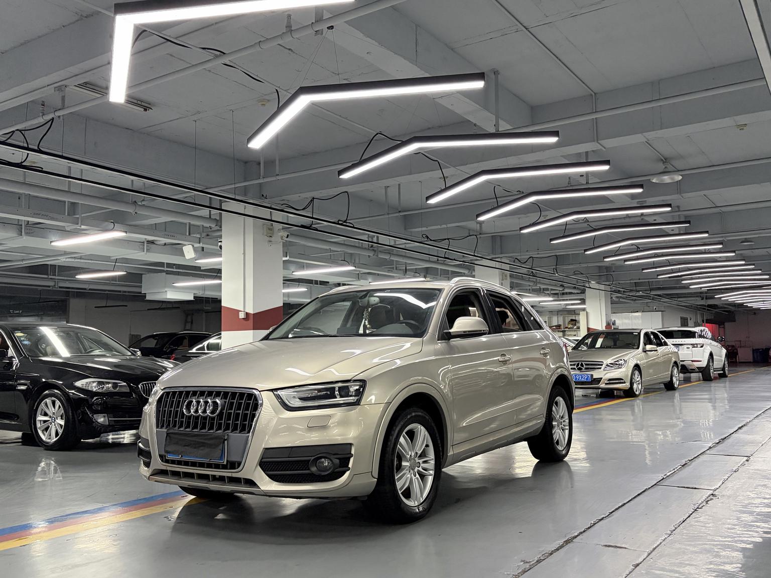 Audi Q3 2015 30 TFSI Progressive