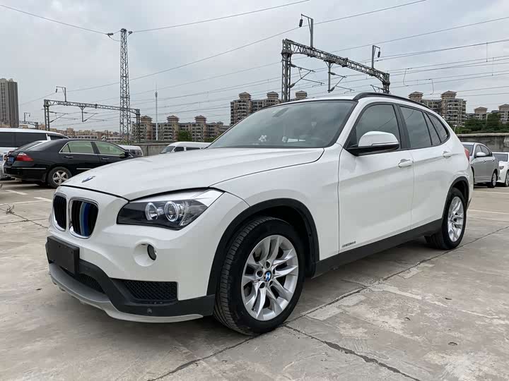BMW X1 2015 sDrive18i shi shang jin ji ban