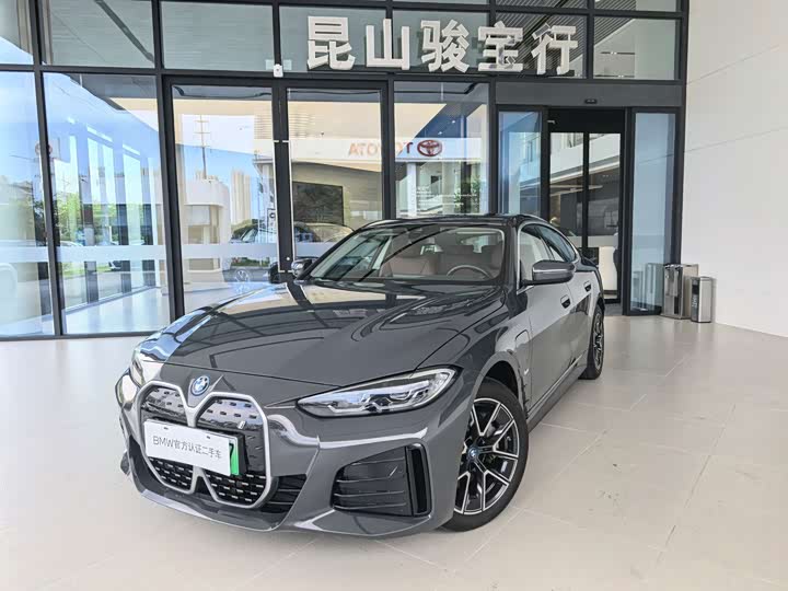 BMW i4 2023 eDrive35