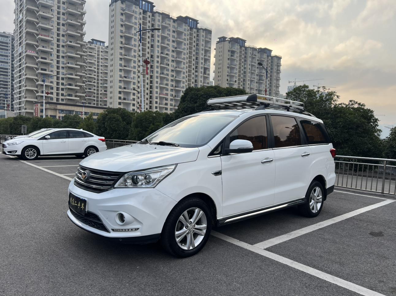 BAIC Huansu H3 2016 H3F 1.5L МКПП Премиум