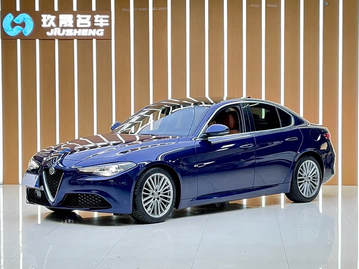 Alfa Romeo Giulia 2017 2.0T 200HP Luxury