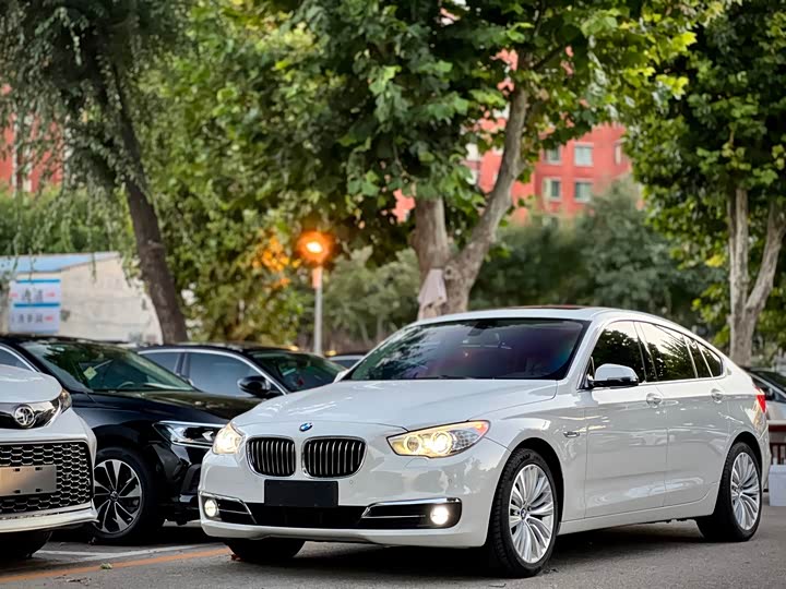 BMW 5 Series GT 2014 528i Люкс
