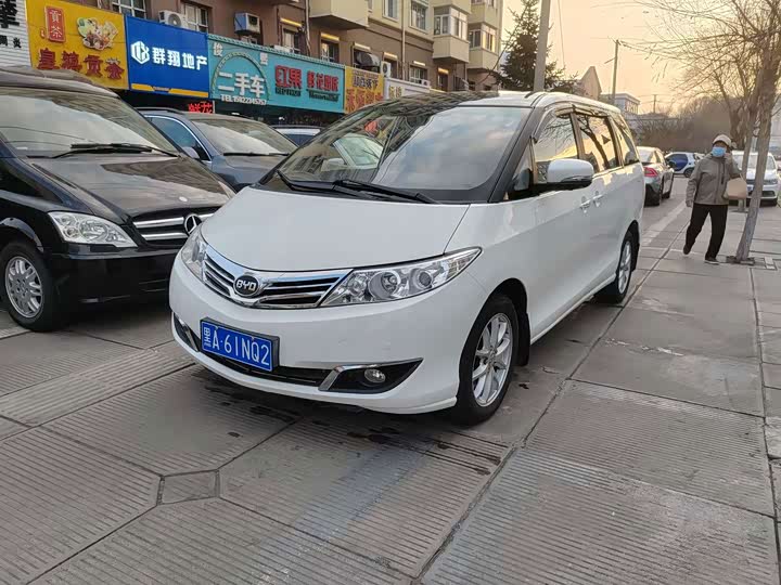 BYD M6 2015 2.4L АКПП Premium ban
