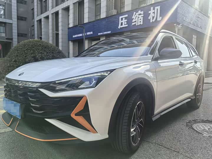 Aeolus Yixuan GS 2023 ma he ban 1.5L АКПП xing yao ban