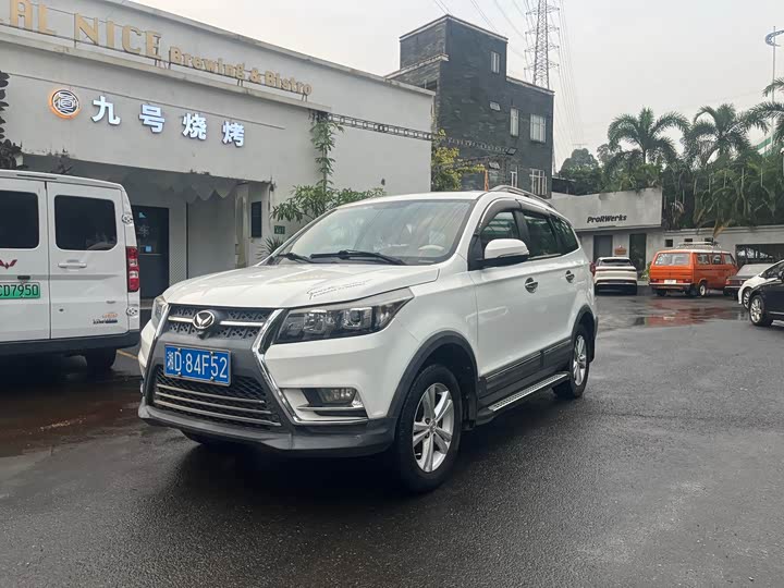 BAIC Huansu S3 2016 S3L 1.5L МКПП Премиум