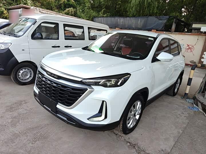 BAIC X3 2019 1.5T CVT rong yao ban