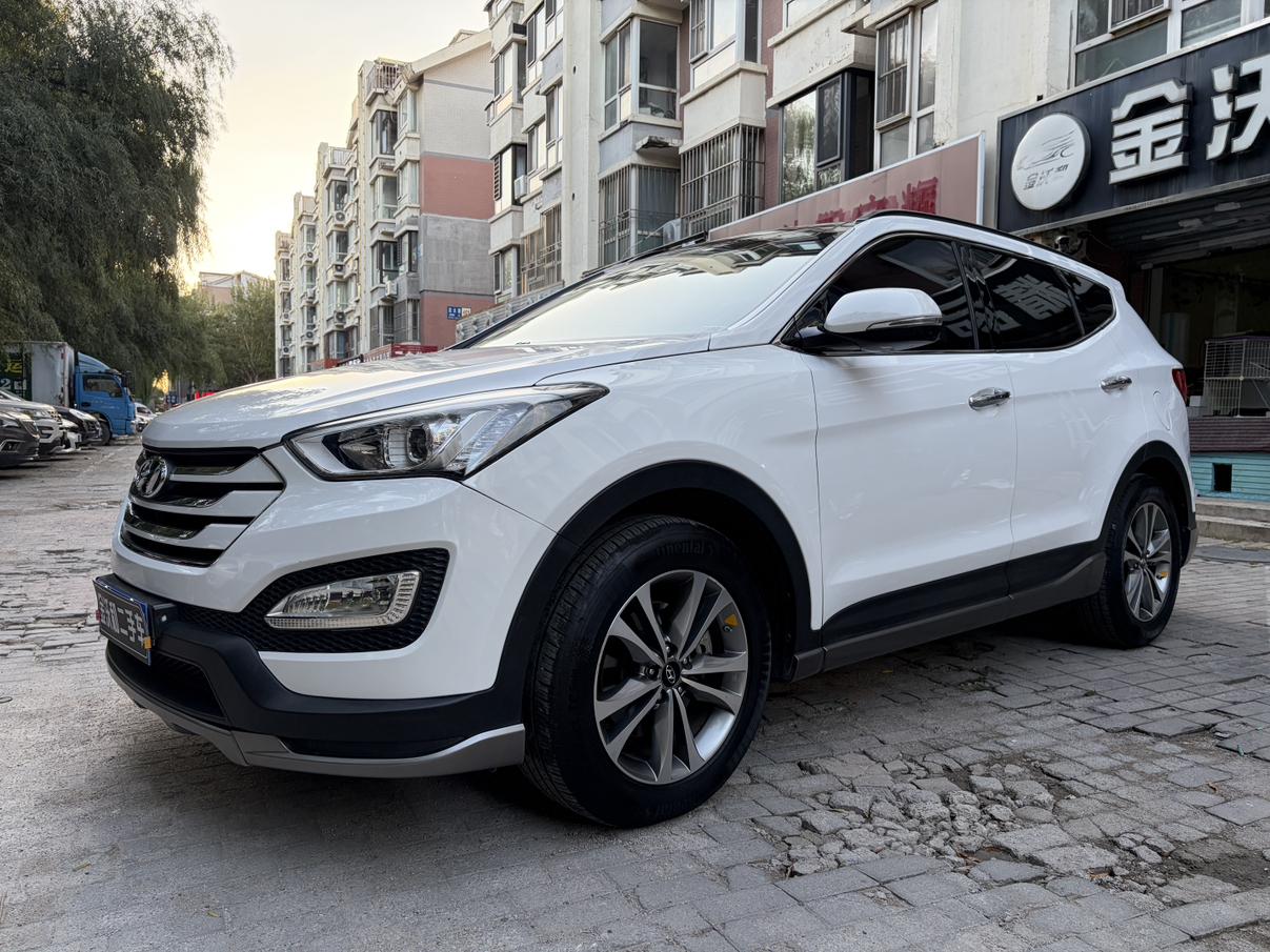Hyundai Santa Fe 2013 3.0L AWD shu shi dao hang ban 7 seats ou IV
