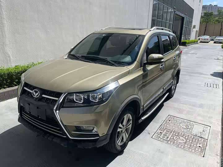 BAIC Huansu S3 2016 S3L 1.5L МКПП zun xiang xing