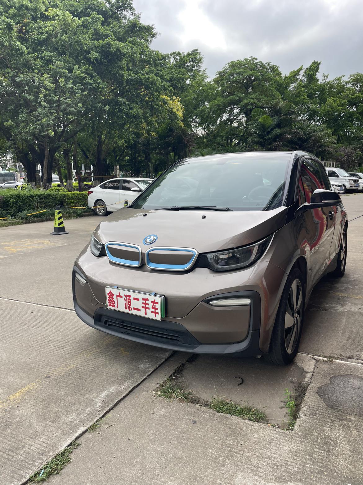 BMW i3 2019 kuai chong ban