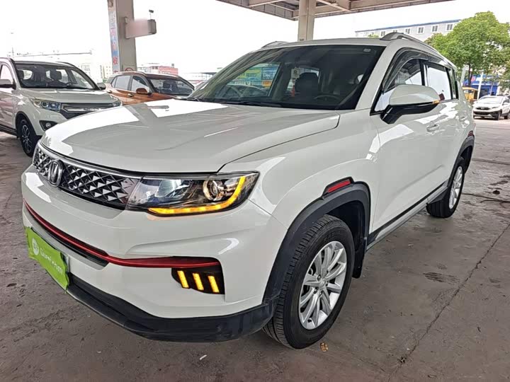 Changan CS35PLUS 2021 rong yao bai wan ban 1.6L МКПП jing ying ban