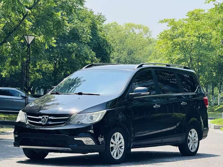 Baojun 730 2014 1.5L МКПП Комфорт 7 seats