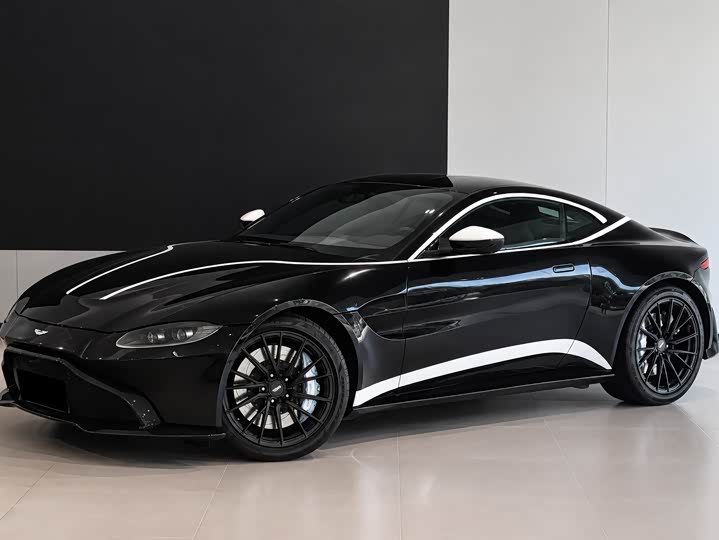 Aston Martin V8 Vantage 2018 4.0T V8 Coupe