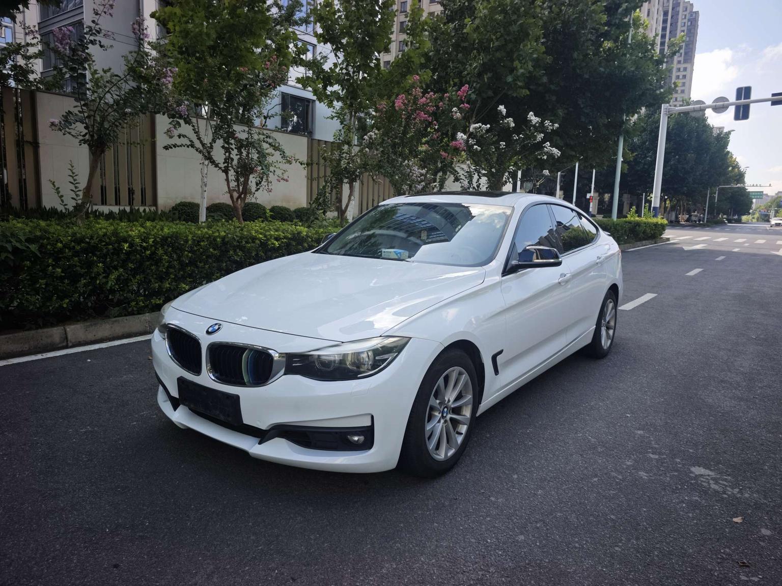 BMW 3 Series GT 2017 320i Style