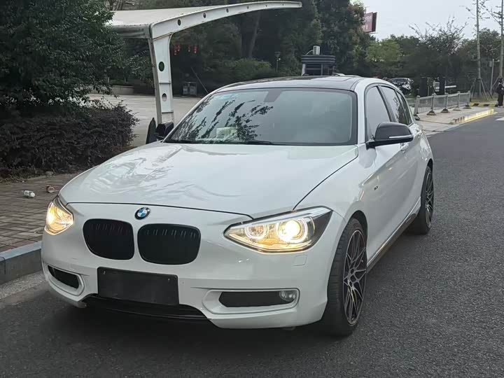 BMW 1 Series 2013 gai 116i du shi xing