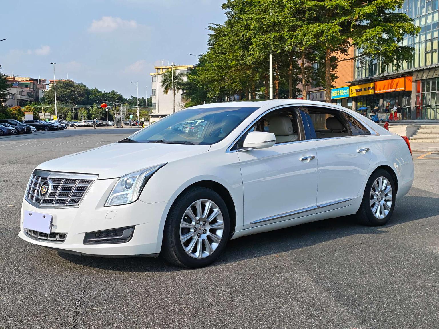 Cadillac XTS 2015 28T Комфорт