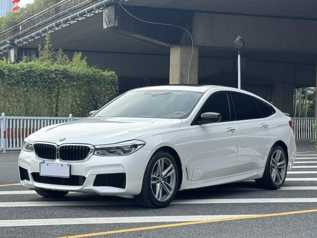 BMW 6 Series GT 2018 630i M Sport package