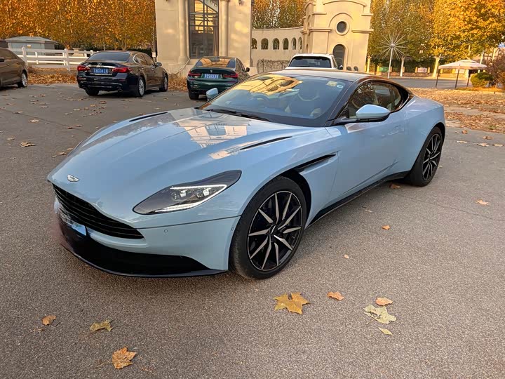 Aston Martin DB11 2017 4.0T V8