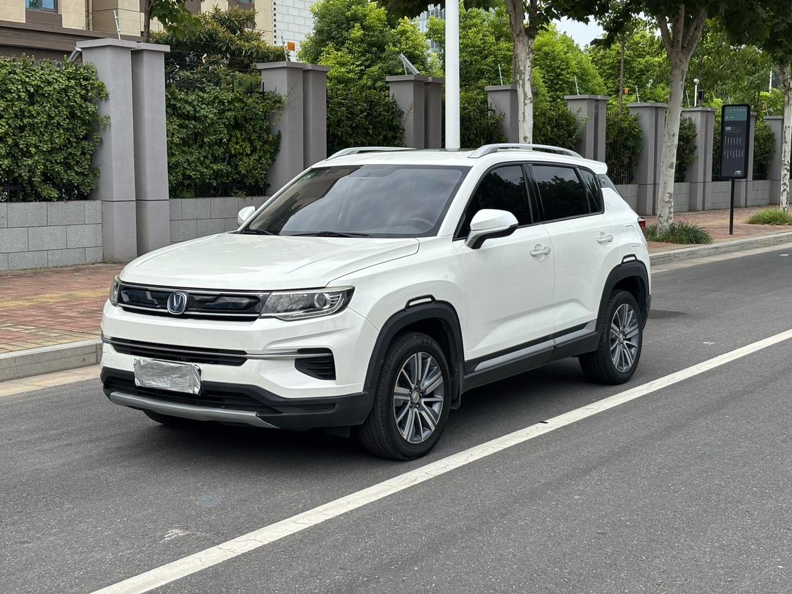 Changan CS35 PLUS 2018 1.6L МКПП chang lian ban guo V