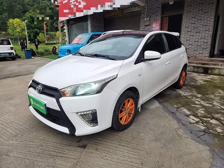 Toyota YARiS L Yaris L 2014 1.3E МКПП mei dong ban